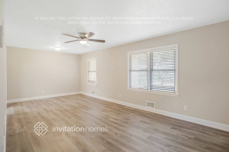 Building Photo - 883 Meadow Rock Dr