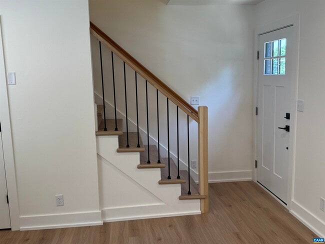 Building Photo - 106 Perry Dr