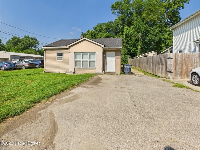Building Photo - 2019 Hamburg Pike