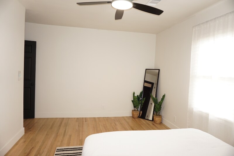 Building Photo - 326 Wilkinson Dr SE