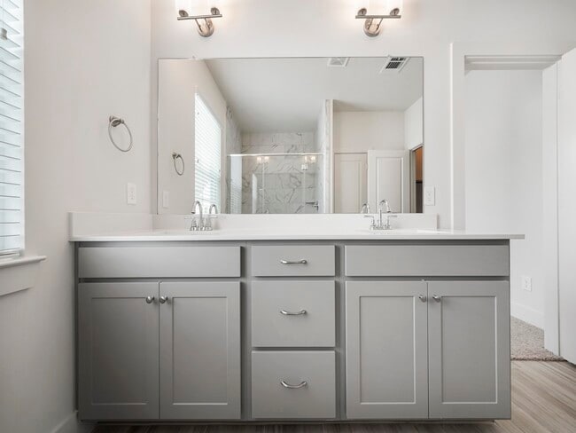 Building Photo - 2007 Bauer Dr