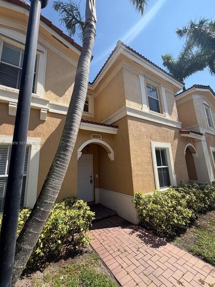 Building Photo - 3023 SW 129th Ter