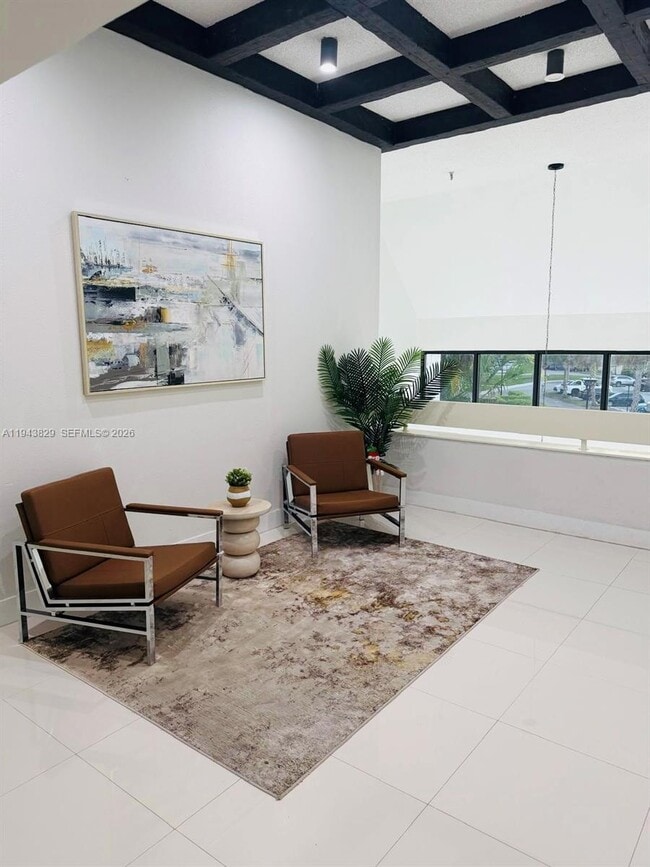 Building Photo - 200 Lakeview Dr