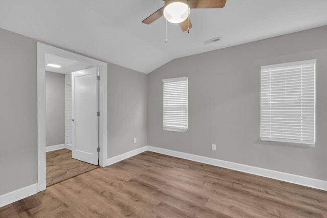 Building Photo - Charming Stuart Heights Home – Spacious, S...