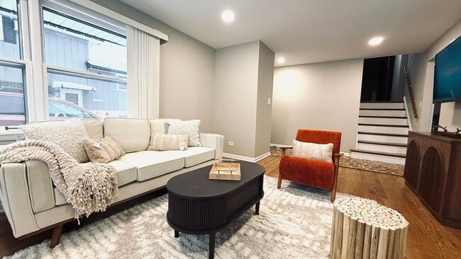 Building Photo - 9323 80th Ct