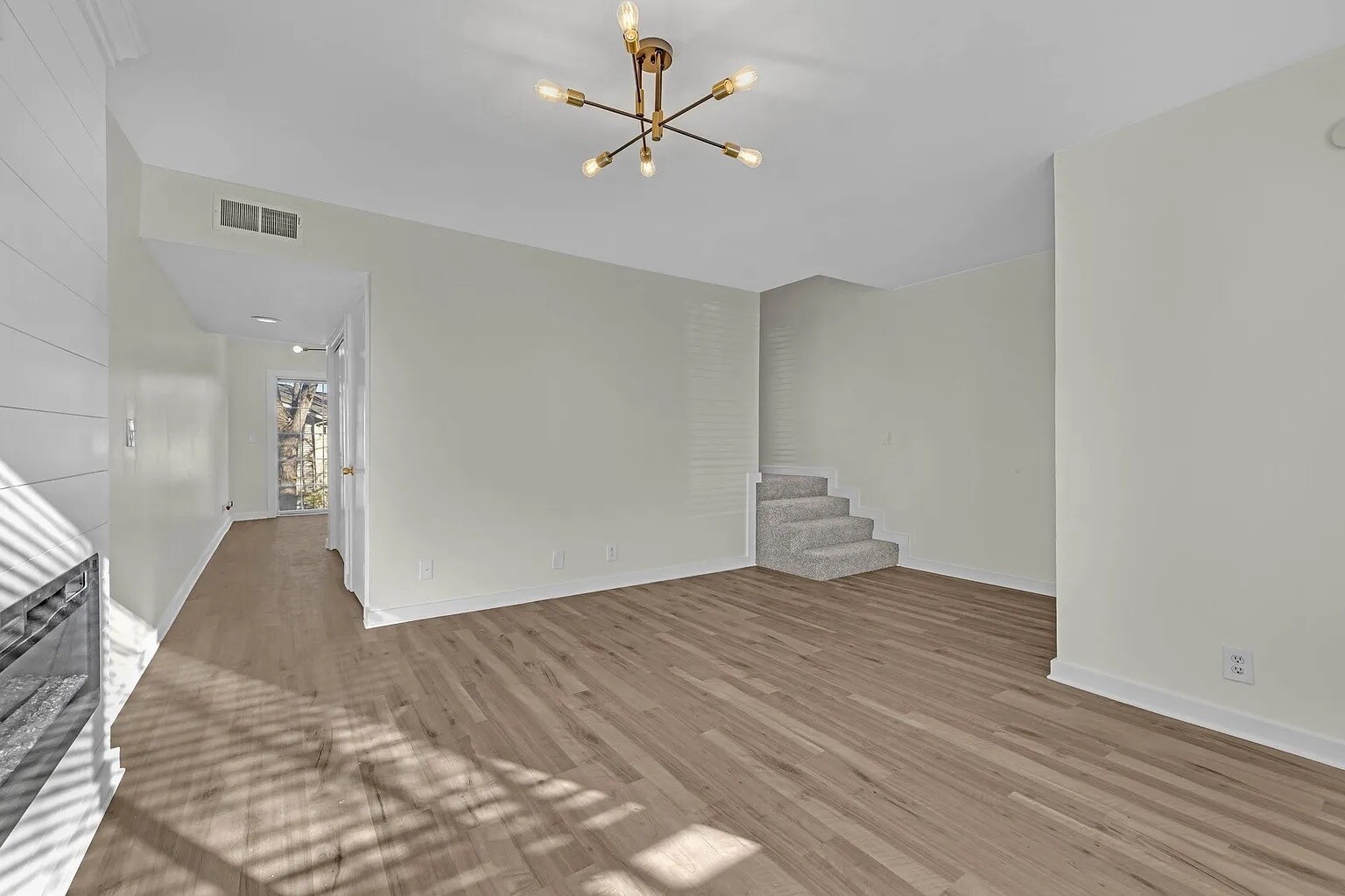 Living room and hallway - 4958 Edmondson Pike