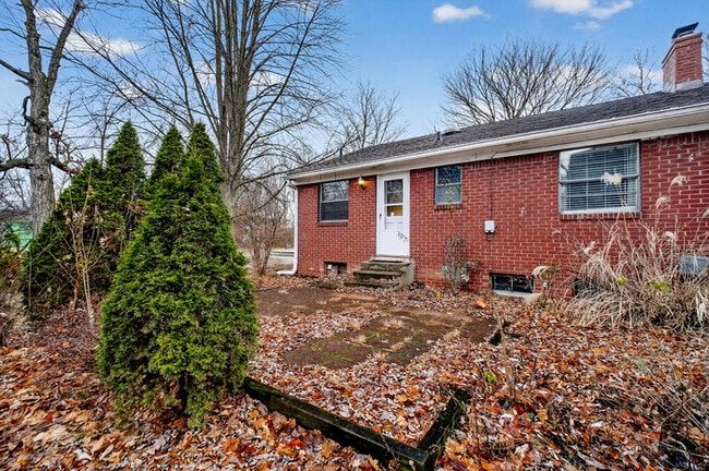 Building Photo - 1721 Woodruff Place Cross Dr