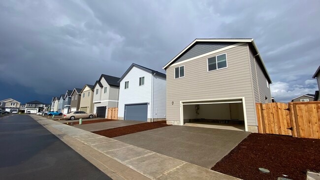 Building Photo - 674 Pickering Ln