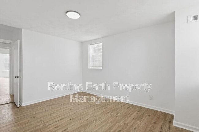 Building Photo - 3125 Clay Ave