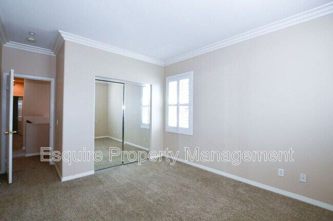 Building Photo - 3395 Shadetree Way