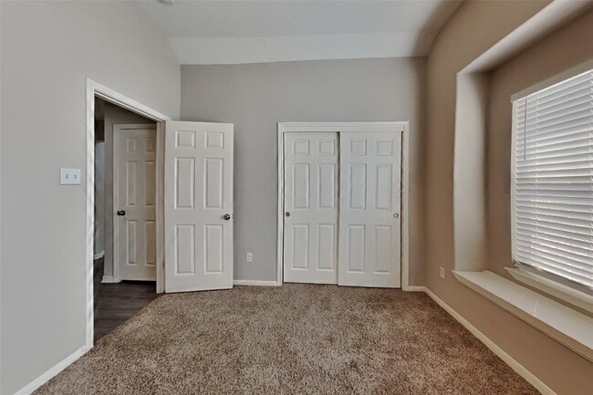 Building Photo - 20502 Upper Green St