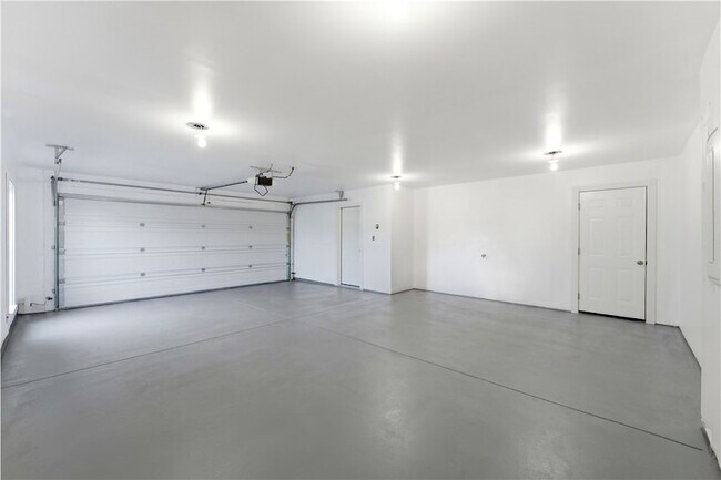 Building Photo - 227 Oliver Wy