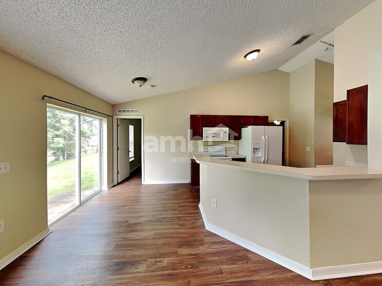 Building Photo - 1228 Welch Ridge Ter