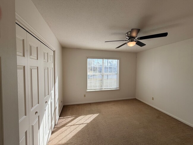 Building Photo - 2206 Pulaski Cir