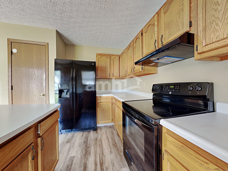 Building Photo - 6476 Kelsey Ct