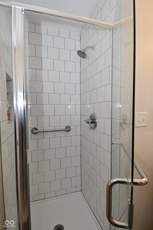 Building Photo - 9477 Aberdare Dr