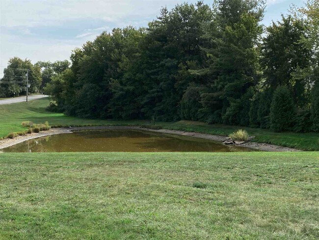 Building Photo - 383 Huse Rd