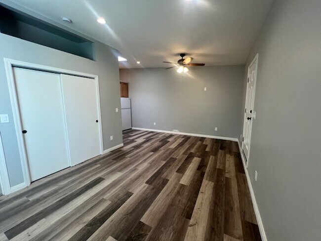 Building Photo - Beautiful, Single ADU located in Reseda! Ready for Move-In!