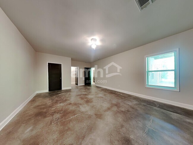 Building Photo - 1857 Bloom Ct