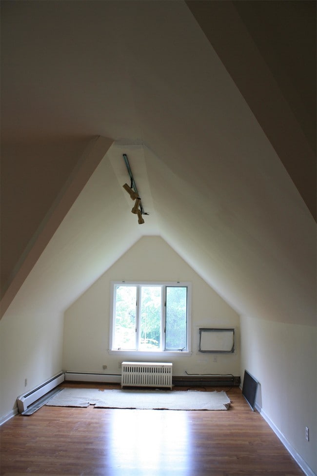 Photo - 950 East Avenue - K