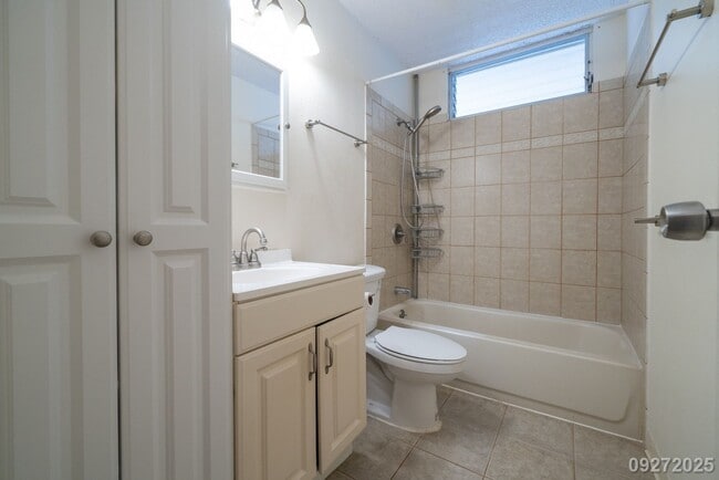 Building Photo - 2BR 1BA Condo w/2 ASSIGNED PARKING STALLS in Mililani, near SCHOFIELD and WHEELER!