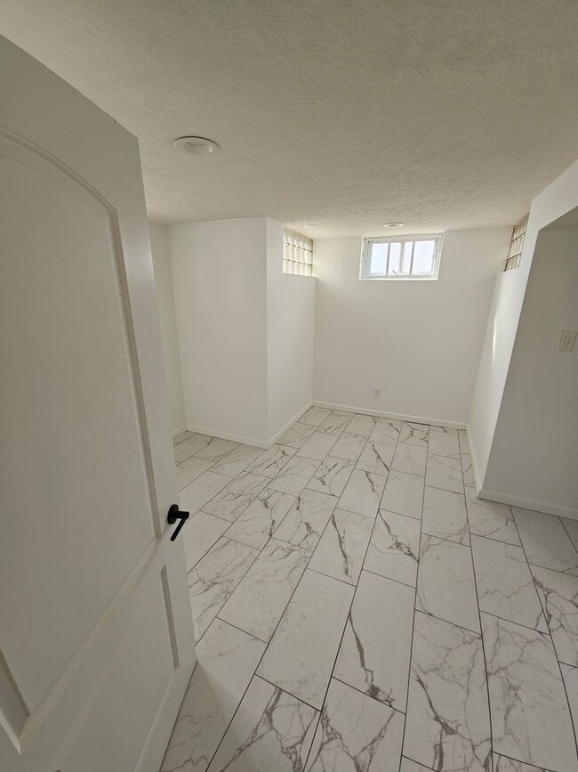 Building Photo - 4501 Browne St