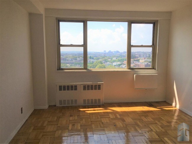 Primary Photo - 455 Ocean Pkwy