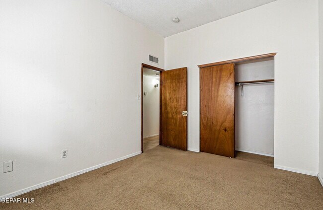 Building Photo - 10902 Yogi Berra Cir