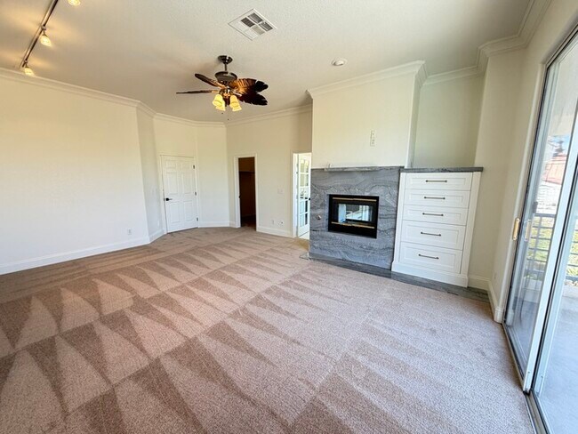 Building Photo - To schedule a viewing, call Wally Fellman at 702-493-9787