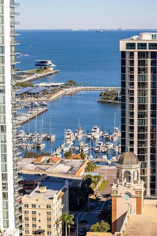 Building Photo - 275 1st Ave S