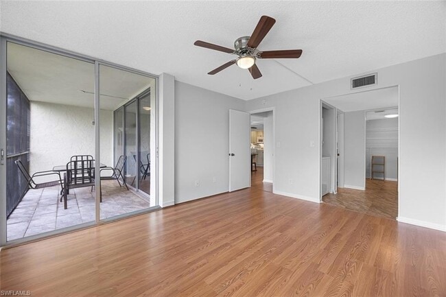 Building Photo - 1083 Forest Lakes Dr