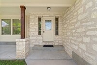 Building Photo - 113 Gregory Cove