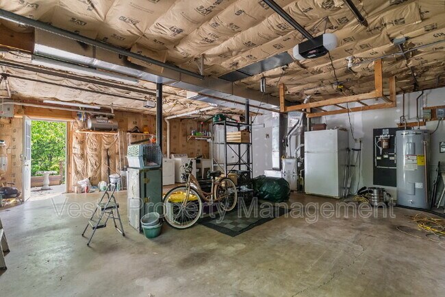 Building Photo - 857 Reems Creek Rd
