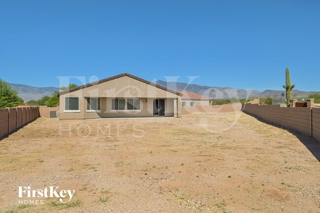 Building Photo - 9662 S Via Bandera