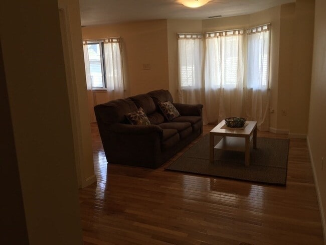 Building Photo - 66 St James St