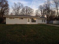 Building Photo - Beautiful Ranch in Prime Clarkston Location