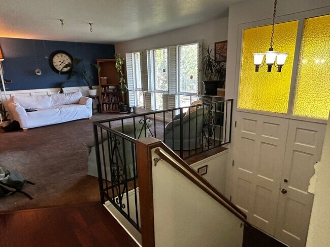 Building Photo - Price Reduced! Beautiful Home For Rent In ...