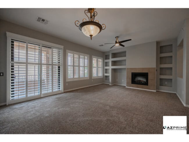 Building Photo - Discover this Absolutely Gorgeous Phoenix ...