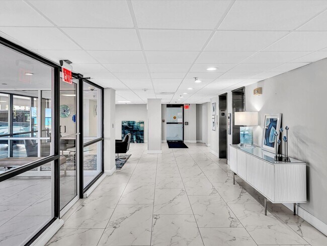 Building Photo - 3301 S Ocean Blvd