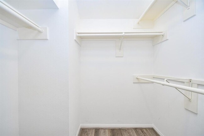 Building Photo - 5523 Poundstone Ct