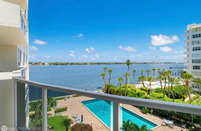 Building Photo - 2800 N Flagler Dr