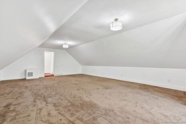 Building Photo - 231 N Georges Hill Rd