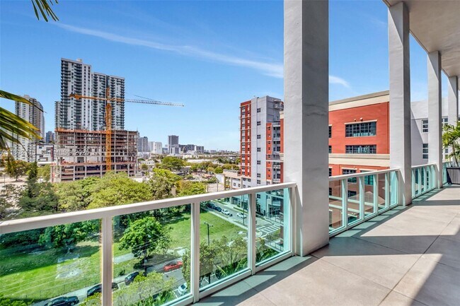 Building Photo - 1749 NE Miami Ct