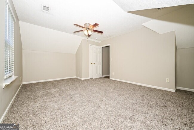Building Photo - 4107 Shoreside Cir SW
