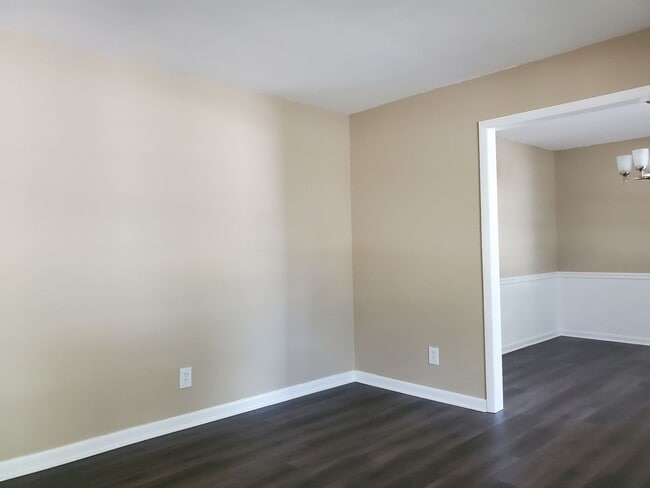 Building Photo - 1960 Windlock Dr