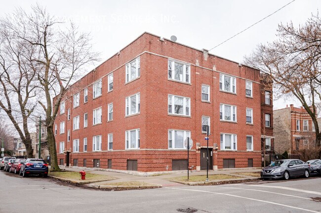 Building Photo - 3301 W Belden Ave