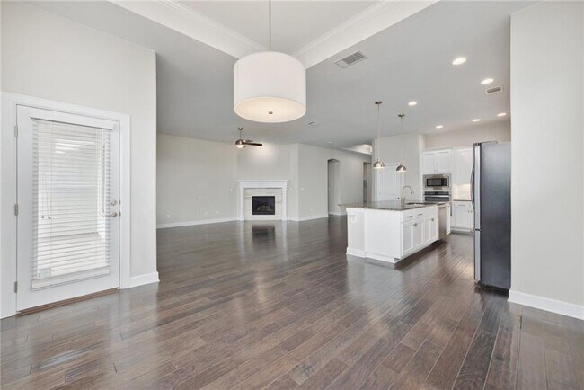 Building Photo - 18712 Waltz Ct