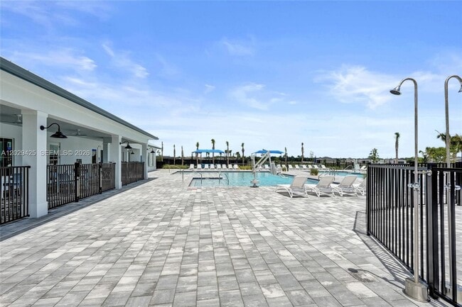 Building Photo - 3777 Harborside Ave
