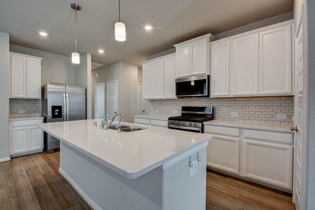 Building Photo - 18572 Meadow Point Ln