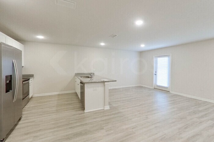 Building Photo - 4739 Malay Cir